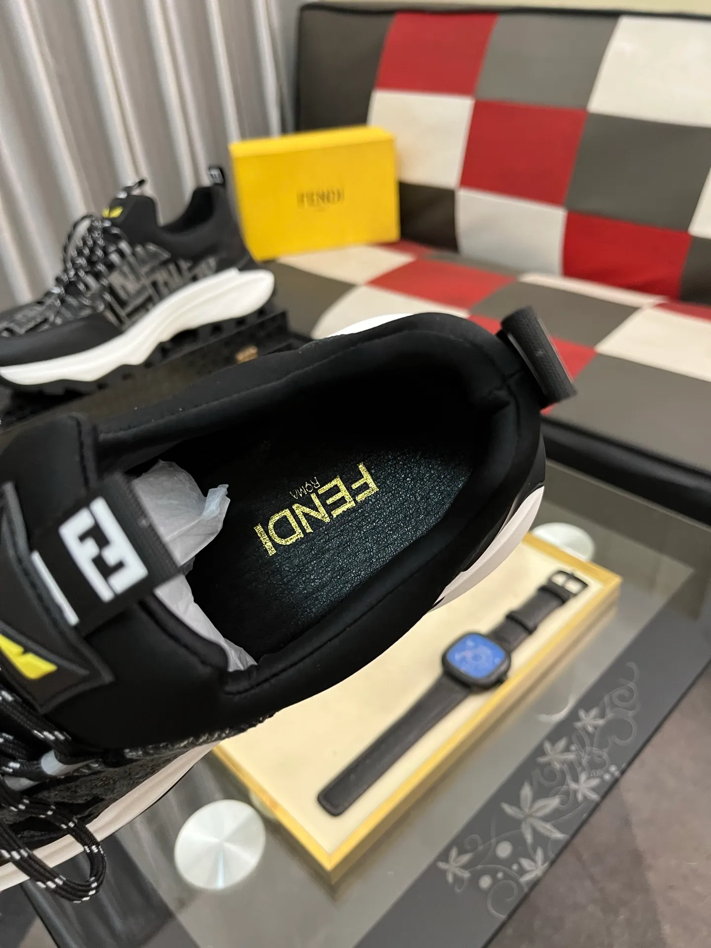 Men's Men's Shoes💰458⌚️⌚️[FENDI] Fendi's classic and comfortable men's, this complex sneaker is made of soft calfskin➕genuine leather lining➕original ultra-light rubber material with rough outsole. This unique light style is suitable for the casual and refined sensibility of this season. It is comfortable and natural on the feet. It is an everyday style for casual travel in autumn and winter! 38−443️⃣colors available